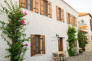 monza house sığacık otel