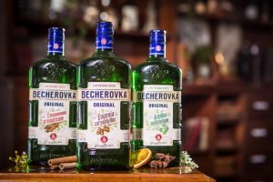 becherovka nasıl içilir