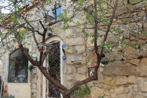 alaçatı sokakları