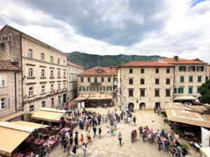 karadağ kotor gezilecek yerler