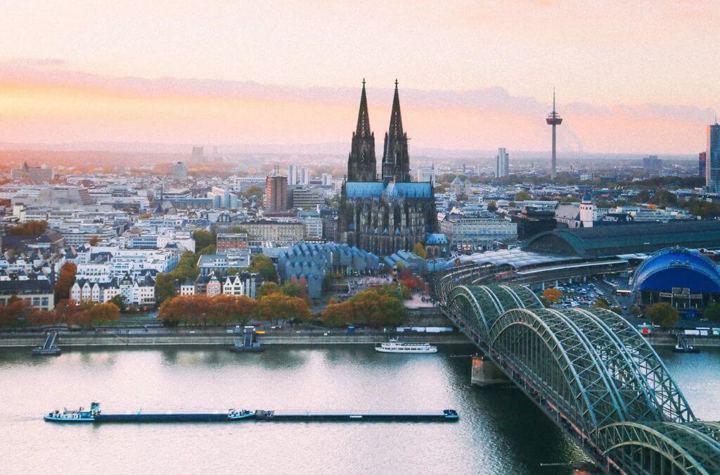 köln gezilecek yerler